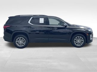 Used 2023 Chevrolet Traverse LT FWD video 2