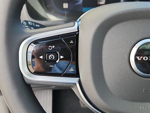 New 2025 Volvo XC90 B6 Ultra w/ Protection Package image 17