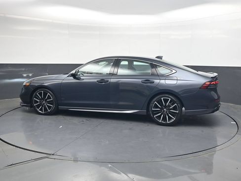 Used 2023 Honda Accord Touring image 7