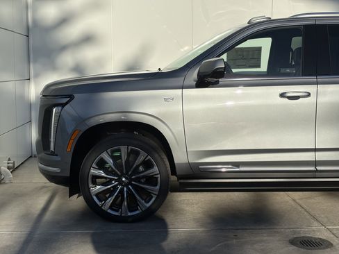 New 2026 Cadillac Escalade Luxury w/ Touring Package image 5