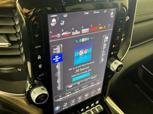 Used 2019 RAM 1500 Laramie RWD image 29