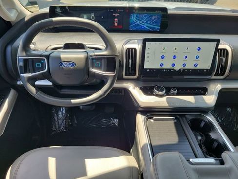 Certified 2025 Ford Expedition Max Active AWD/4WD image 4