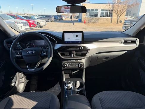 Used 2020 Ford Escape SE image 14