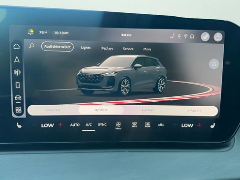 New 2026 Audi Q3 quattro 2.0T AWD/4WD image 31