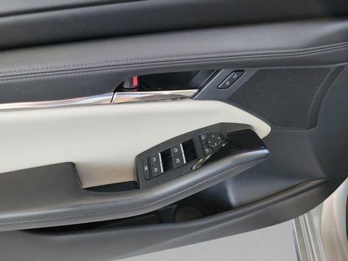 Used 2023 MAZDA MAZDA3 s image 7