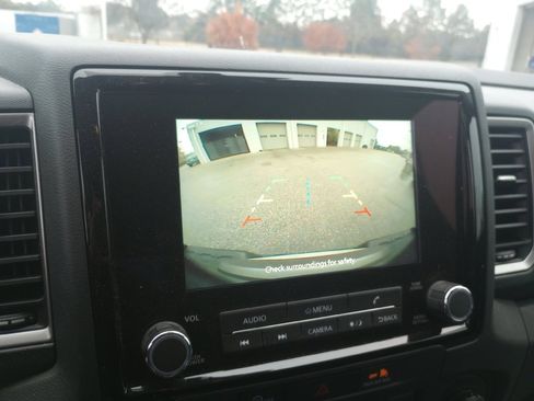 Used 2024 Nissan Frontier SV w/ SV Convenience Package image 19