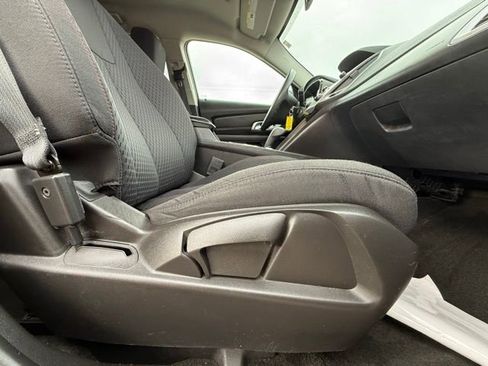 Used 2013 GMC Terrain SLE FWD image 19