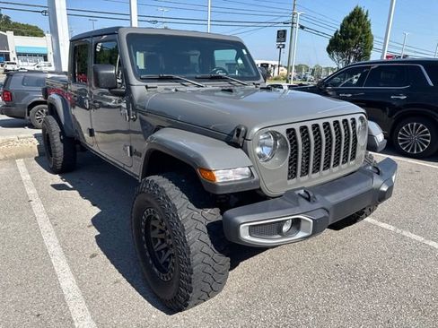Used 2021 Jeep Gladiator Sport AWD/4WD image 2