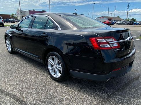 Used 2017 Ford Taurus SE FWD image 3