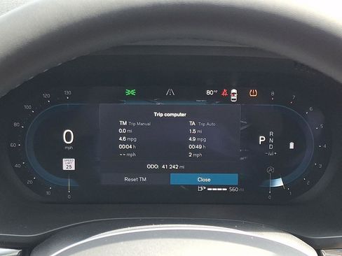 Certified 2023 Volvo XC60 B5 Plus w/ Climate Package image 22