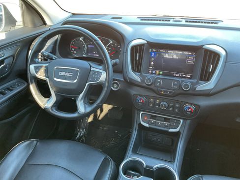 Used 2022 GMC Terrain SLT image 15