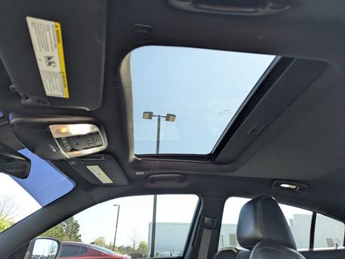 Used 2018 Dodge Charger R/T image 22