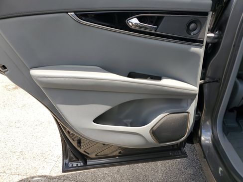 Certified 2021 Lincoln Nautilus Reserve w/ Class II Trailer Tow Package image 9