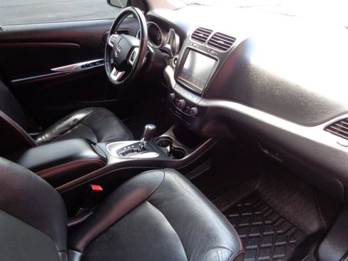Used 2018 Dodge Journey GT FWD image 13