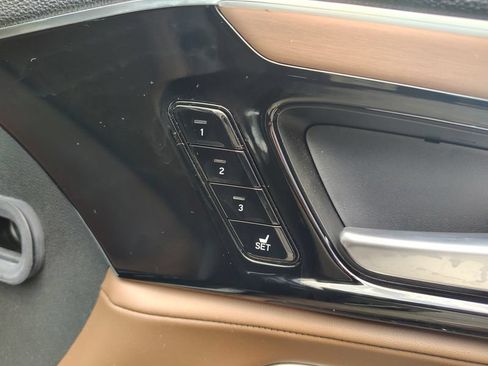 Used 2025 Acura MDX SH-AWD w/ Technology Package image 28