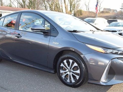 Used 2021 Toyota Prius Prime LE image 15