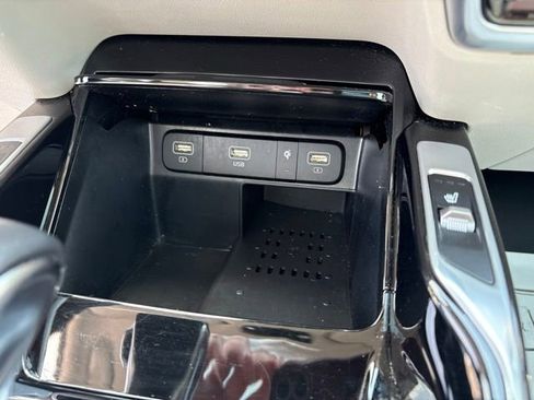Used 2022 Kia Sorento SX FWD image 19