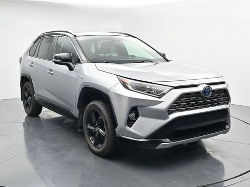 Used 2021 Toyota RAV4 XSE AWD/4WD image 2
