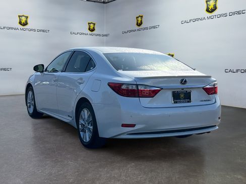 Used 2013 Lexus ES 300h image 3