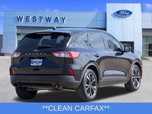 Used 2022 Ford Escape SE w/ SE Sport Appearance Package image 3