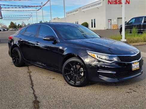 Used 2018 Kia Optima LX image 11