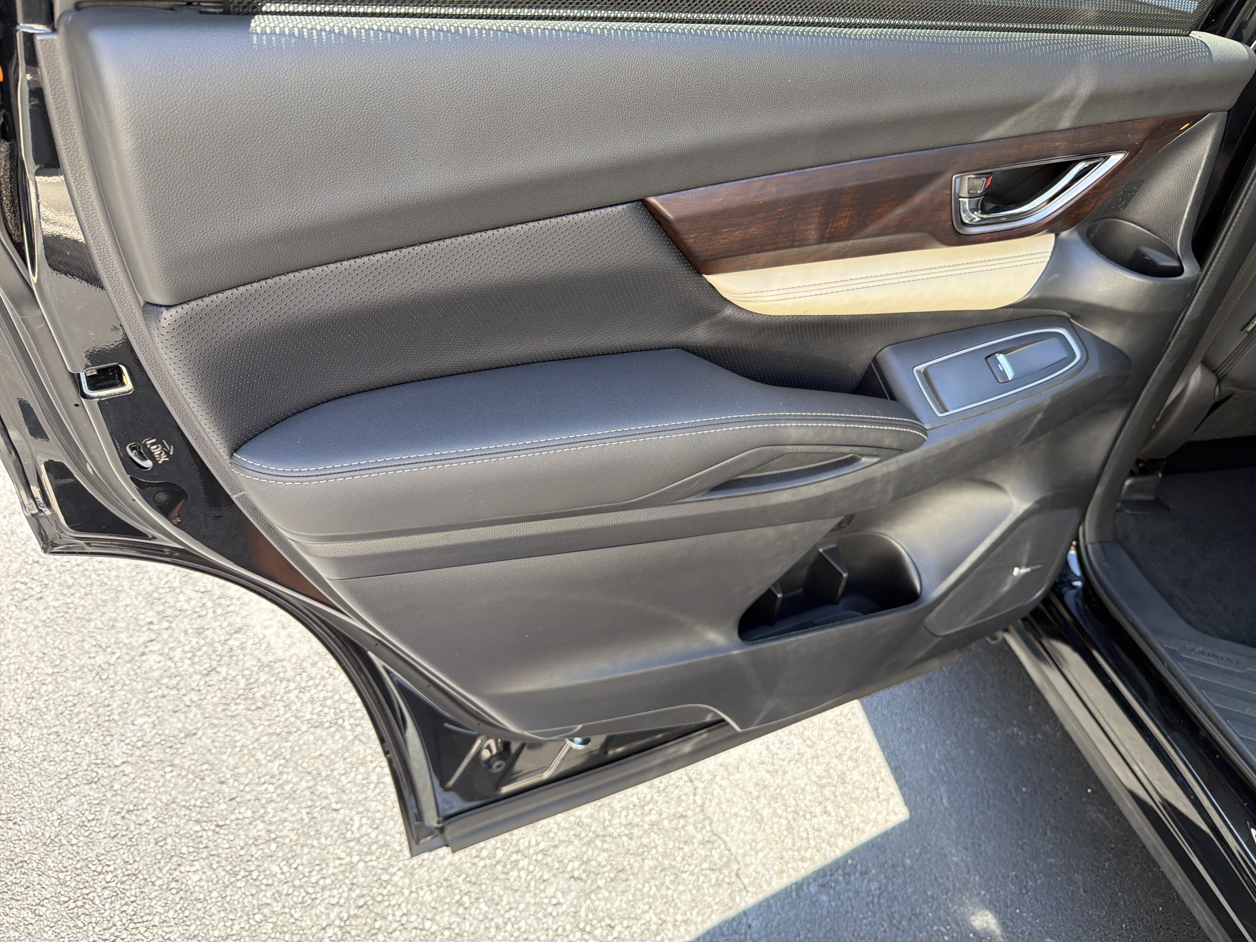 Used 2022 Subaru Ascent Touring AWD/4WD image 22