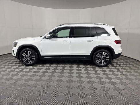 New 2026 Mercedes-Benz GLB 250 4MATIC image 3