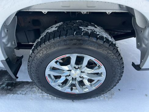 Used 2019 Chevrolet Silverado 1500 LT w/ All-Star Edition image 13