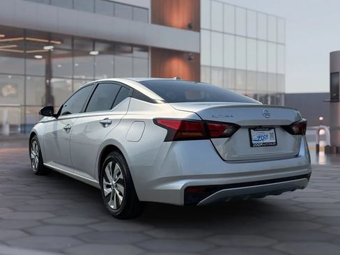 Used 2020 Nissan Altima 2.5 S FWD image 6