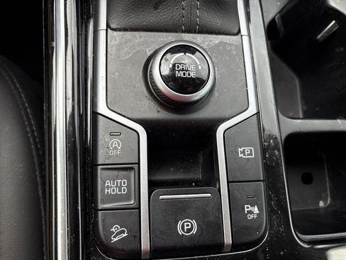 Certified 2023 Kia Sorento SX FWD image 16