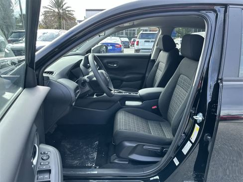 New 2026 Honda HR-V LX image 2