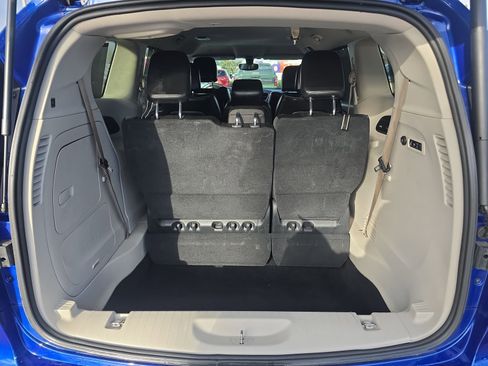 Used 2019 Chrysler Pacifica Limited image 27