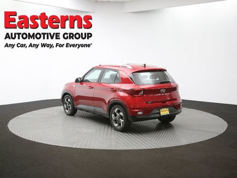 Used 2022 Hyundai Venue SEL image 63