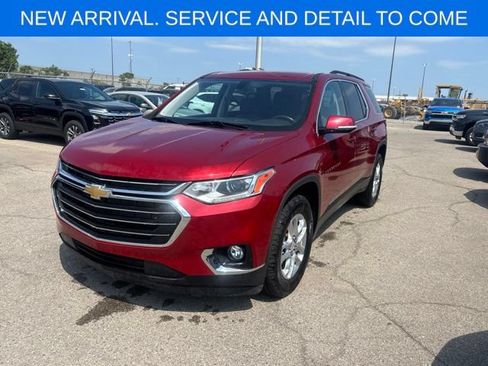 Used 2020 Chevrolet Traverse LT FWD image 1