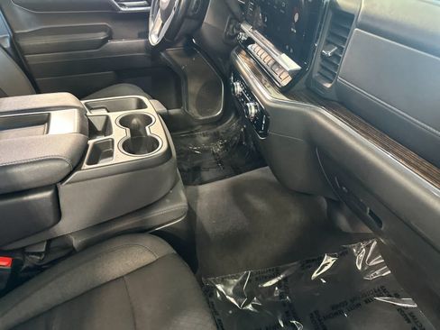 Used 2024 GMC Sierra 1500 SLE AWD/4WD image 16