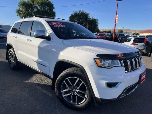 Used 2018 Jeep Grand Cherokee Limited w/ Trailer Tow Group IV AWD/4WD image 4
