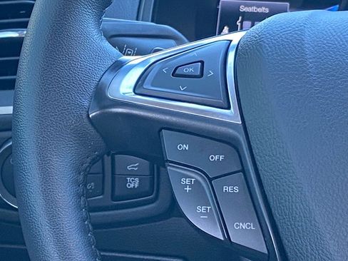 Certified 2024 Ford Edge SEL w/ Convenience Package image 5