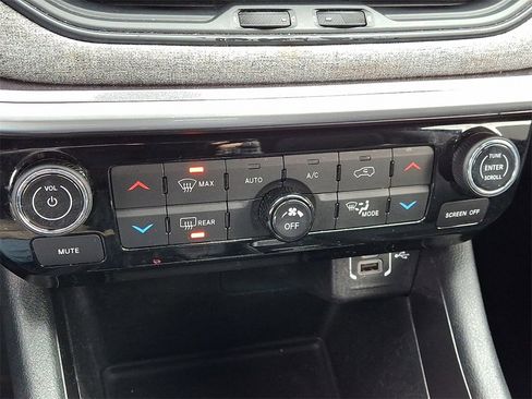 Used 2022 Jeep Compass Latitude w/ Convenience Group image 18