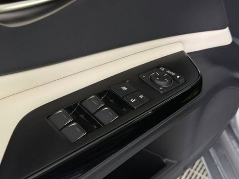 Used 2025 Lexus ES 350 w/ Premium Package FWD image 35