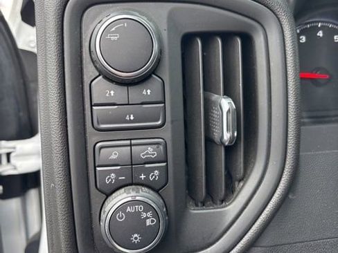 Used 2024 Chevrolet Silverado 2500 Custom w/ Custom Value Package image 10