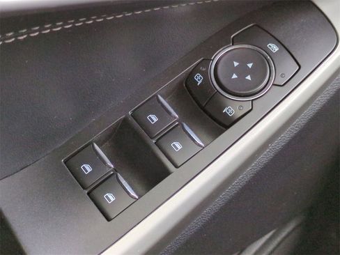 Certified 2022 Ford Explorer XLT w/ Class IV Trailer Tow Package image 23