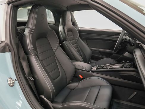 Certified 2026 Porsche 911 Targa 4 GTS AWD/4WD image 17