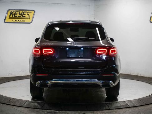 Used 2022 Mercedes-Benz GLC 300 image 3