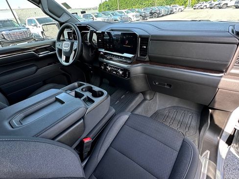 Used 2024 GMC Sierra 1500 Elevation AWD/4WD image 12