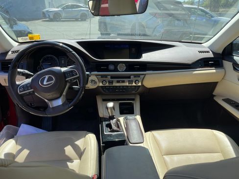 Used 2017 Lexus ES 350 w/ Navigation System Package FWD image 10