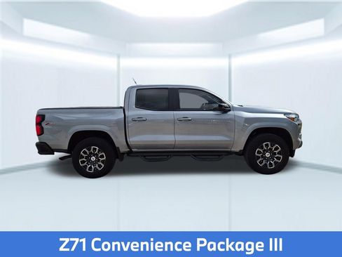 Used 2023 Chevrolet Colorado Z71 w/ Z71 Convenience Package 2 AWD/4WD image 8