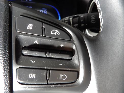 Used 2024 Hyundai Venue SEL FWD image 23