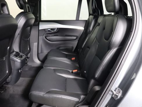 Used 2018 Volvo XC90 T5 Momentum w/ Convenience Package FWD image 15