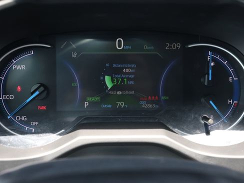 Used 2024 Toyota RAV4 LE AWD/4WD image 18