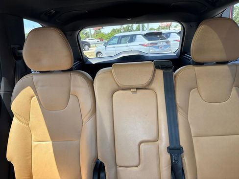 Used 2018 Volvo XC90 T5 Momentum w/ Convenience Package FWD image 14